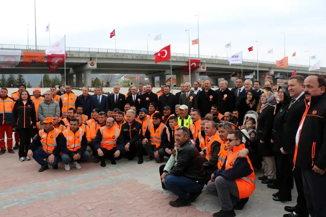 Isparta'da Büyükçaylı Kavşağı ve Şarkikaraağaç Yolu Açıldı 4